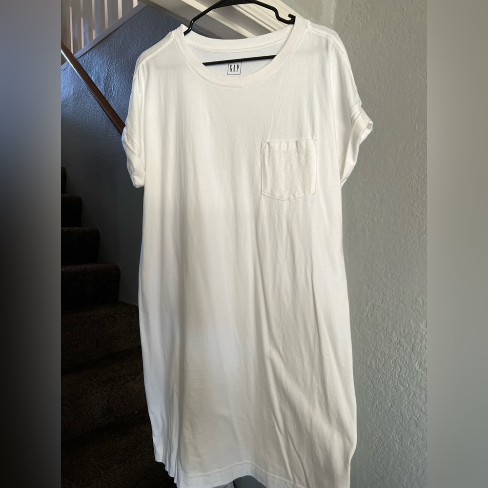 White Gap T-Shirt Dress